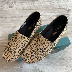 Toms Alparagata Cheetah print slip ons
